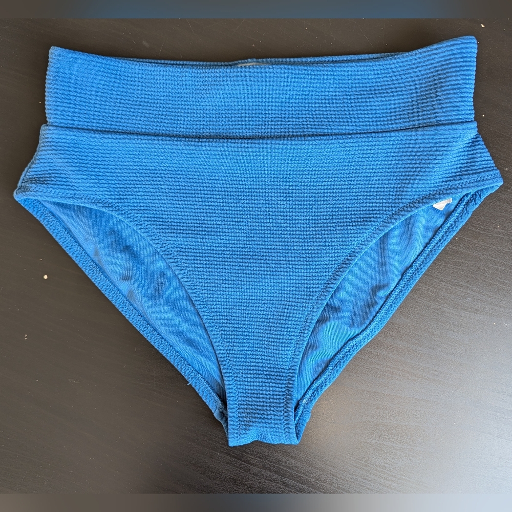 Old Navy high waisted bikini bottom 👙